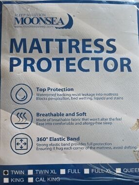 Moonsea Waterproof Mattress Protector Twin Size,White